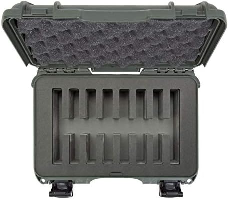 Nanuk 909 Waterproof Hard Case for 8-Pocket Knives