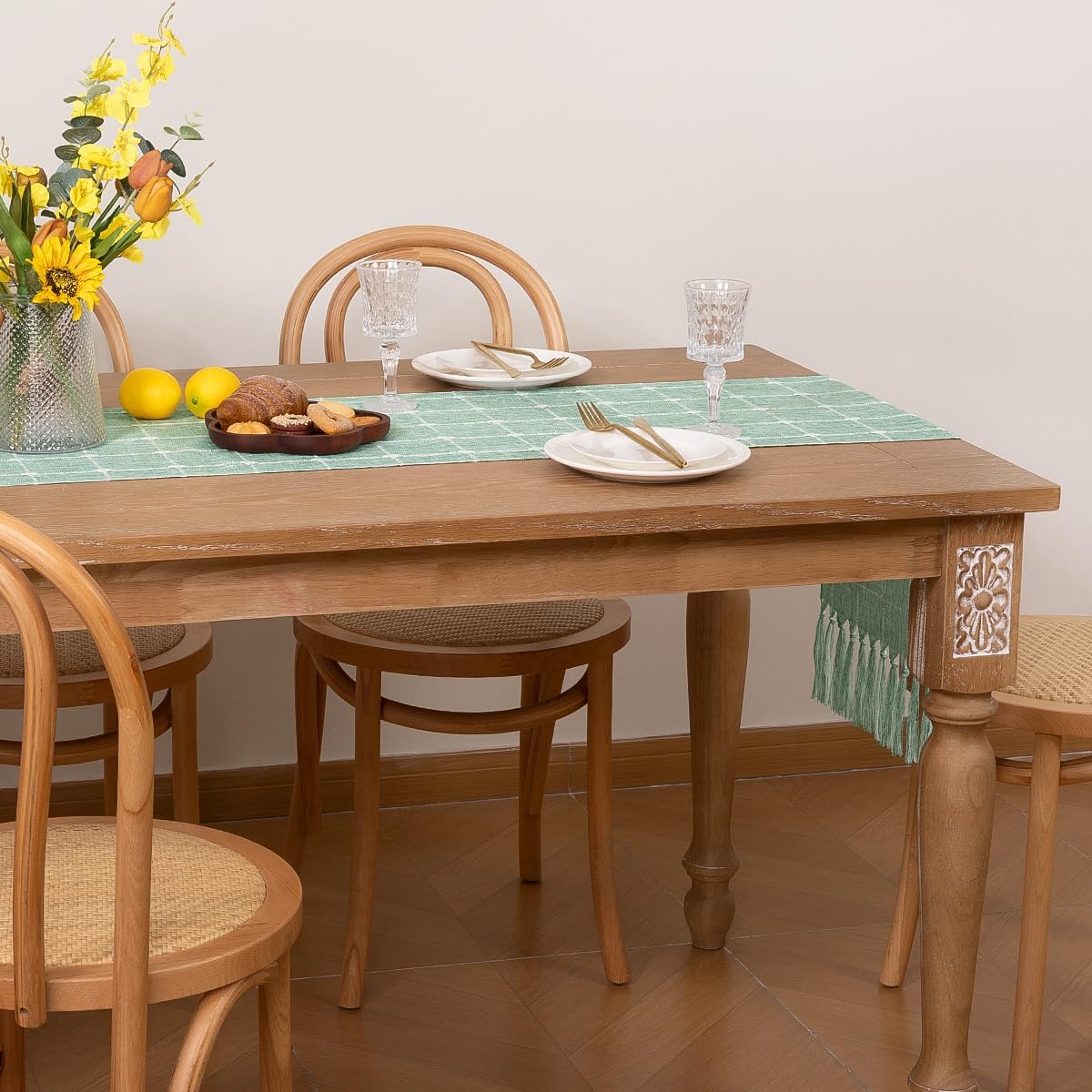 DeZerlor Premium Linen Boho Table Runner