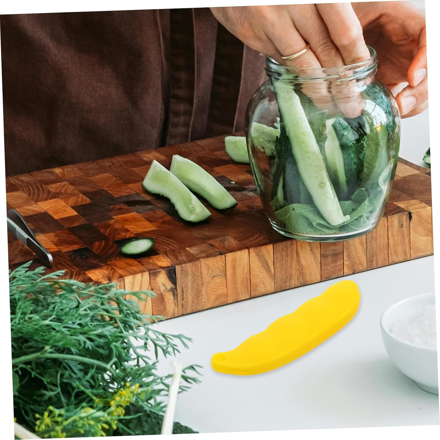 Keep Your Kitchen Safe with GOOHOCHY Silicone Knife Back Finger Protector