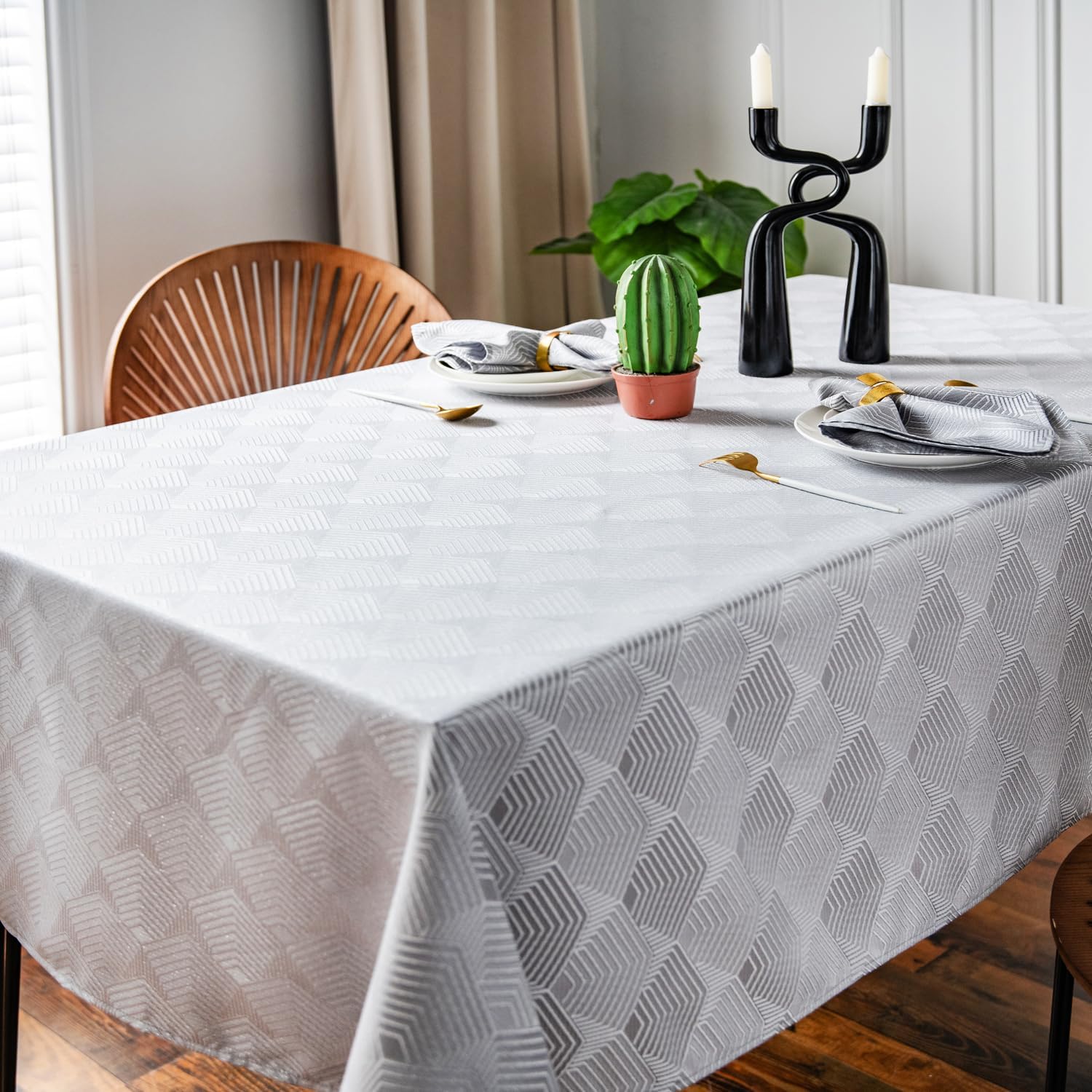 Classic Geometric Tablecloth for Summer