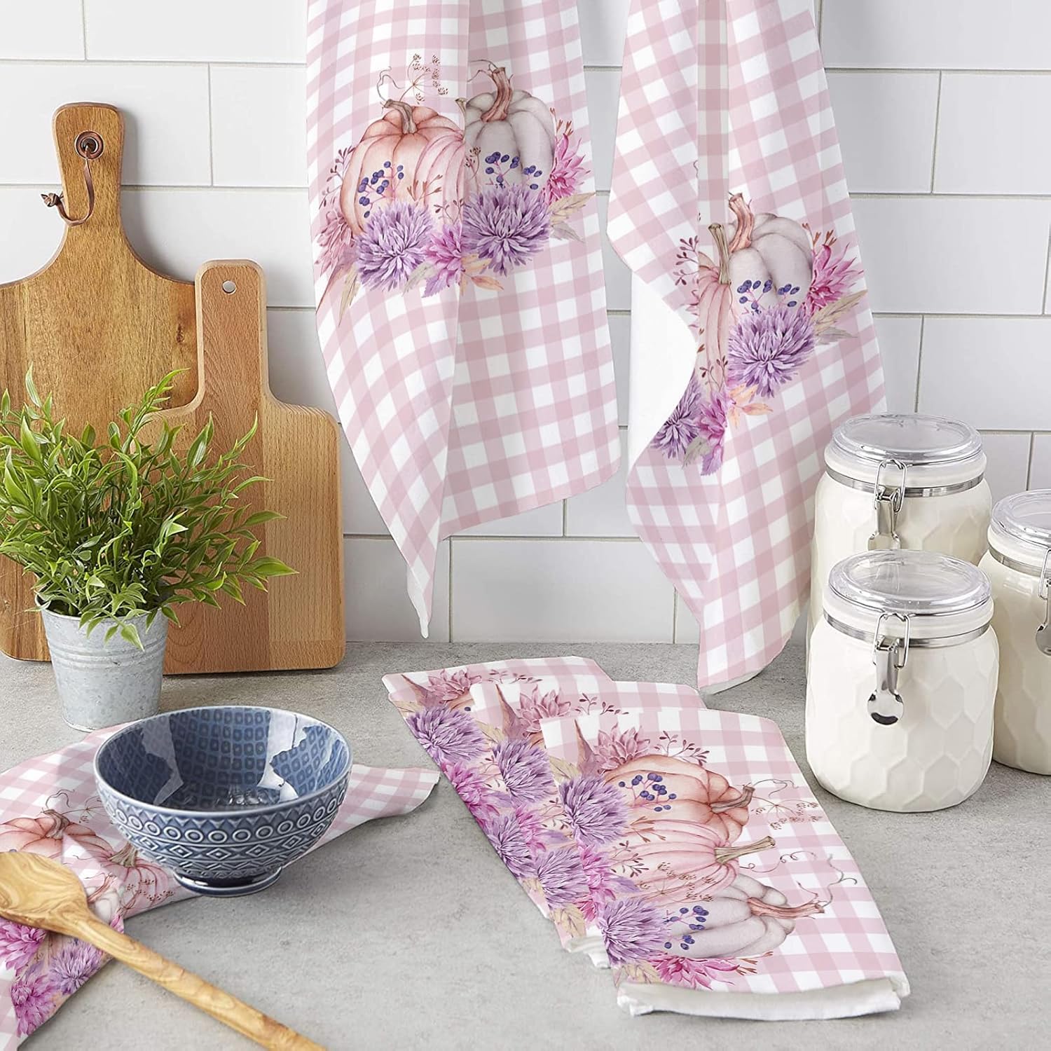 Stylish Pink Pumpkin Kitchen Towels