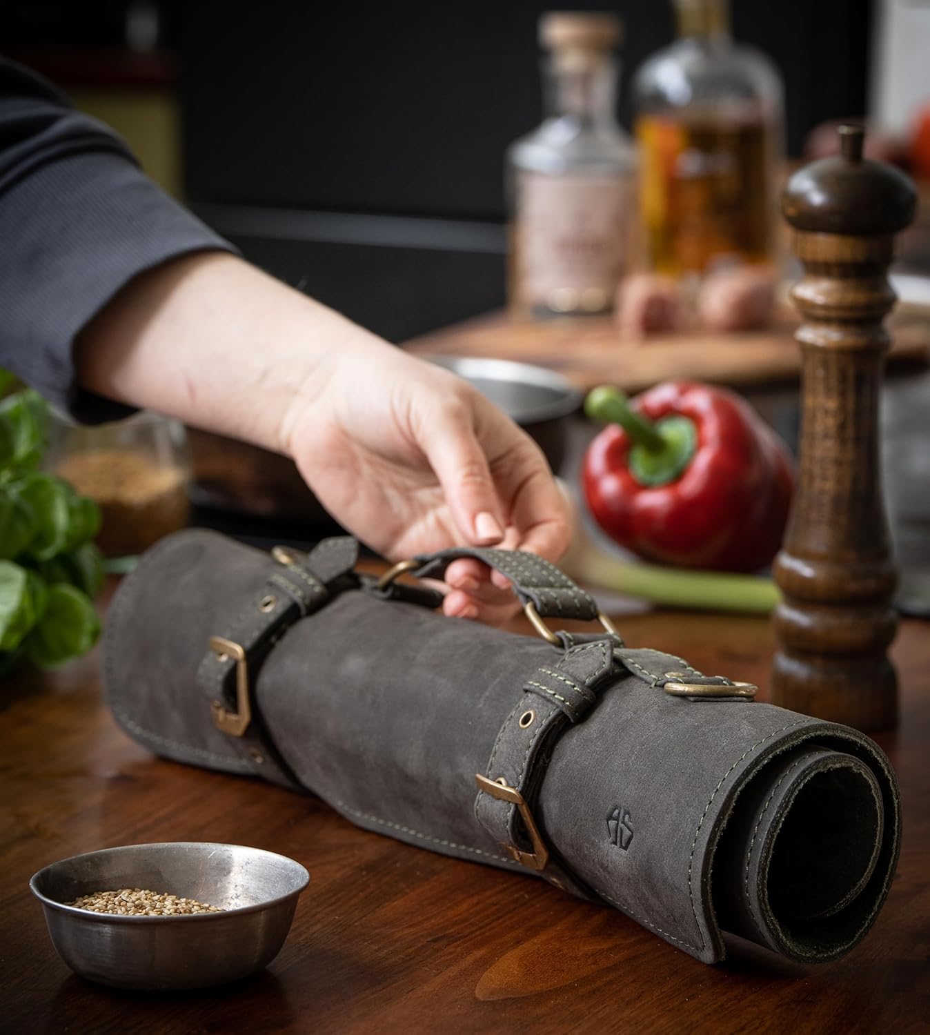 High-Quality Leather Knife Roll Bag for Chefs Olive-Green