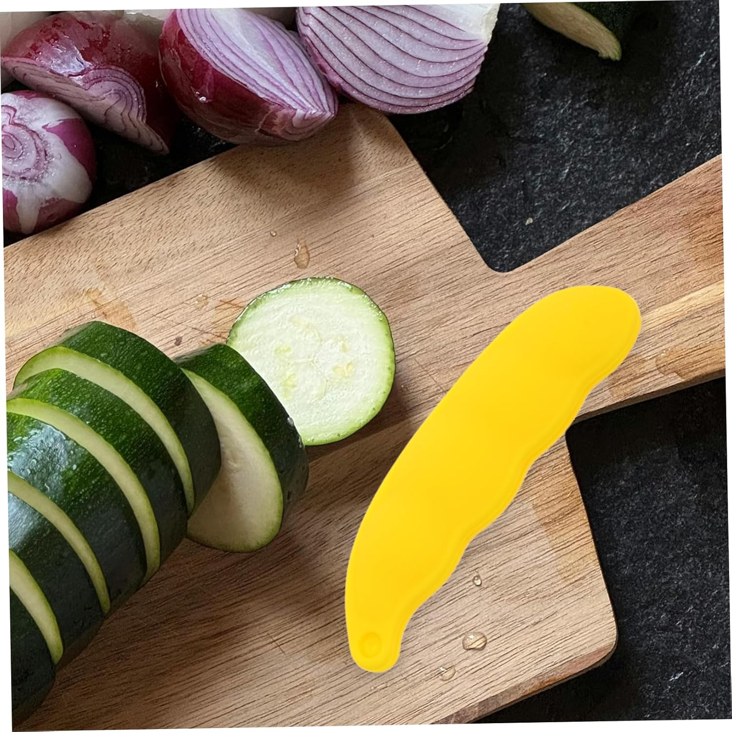 FOMIYES Silicone Knife Back Protector