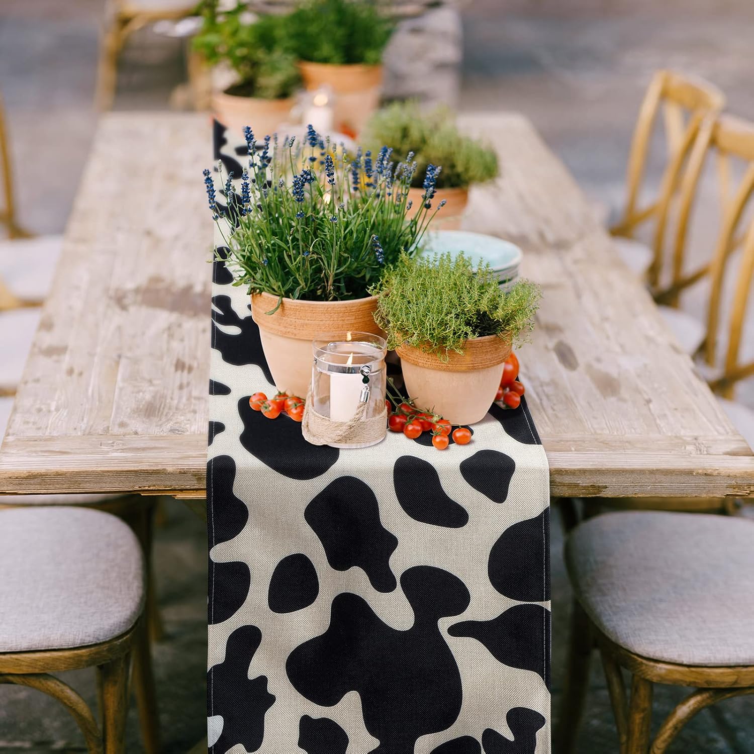 Luxurious Farmhouse Tablecloth 2-Piece Cow Print for Kitchens Parties