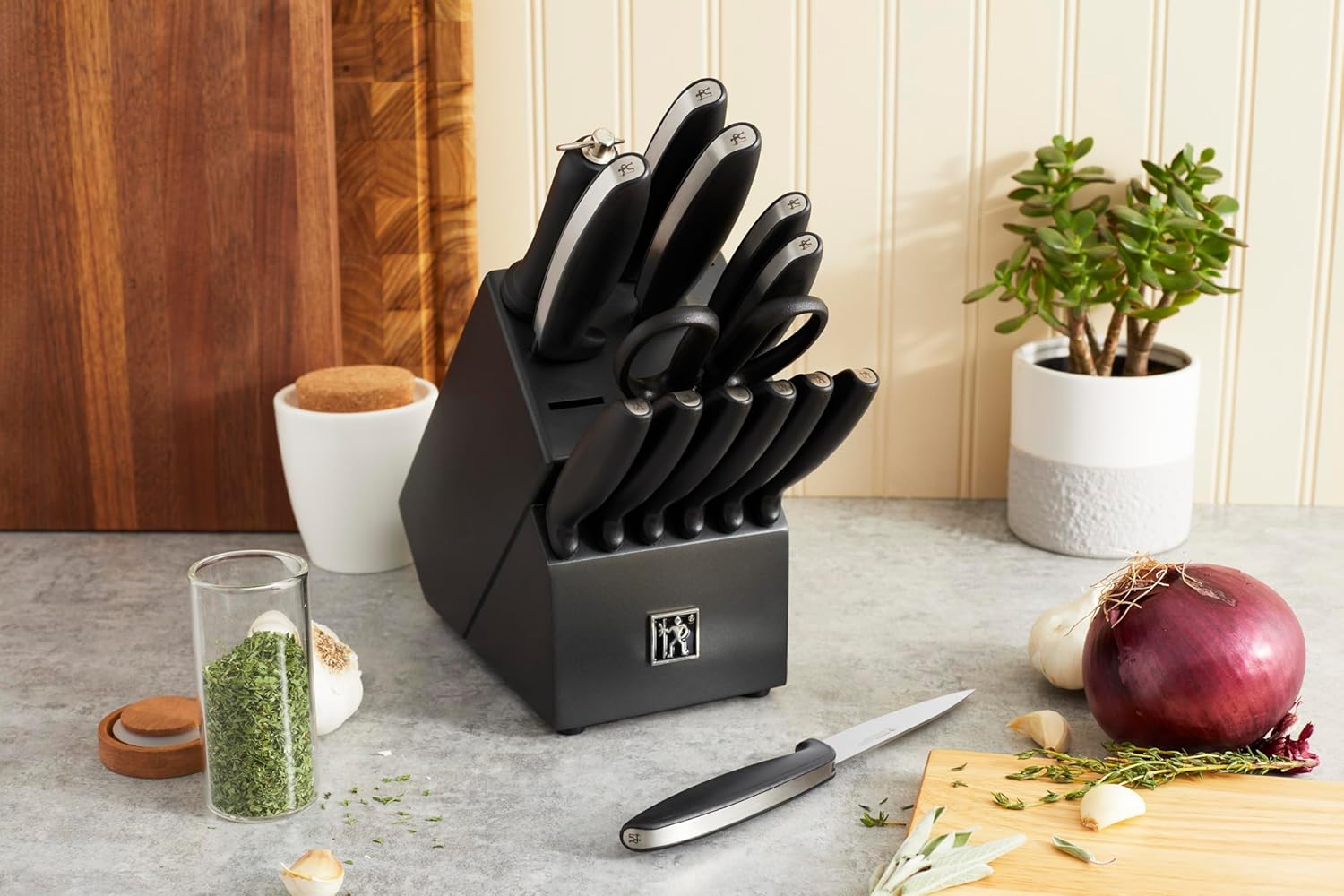 HENCKELSSilver Symmetry 15-Piece Knife Block Set