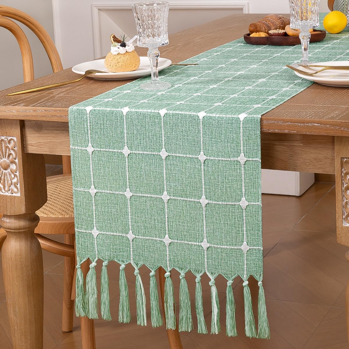 DeZerlor Premium Linen Boho Table Runner