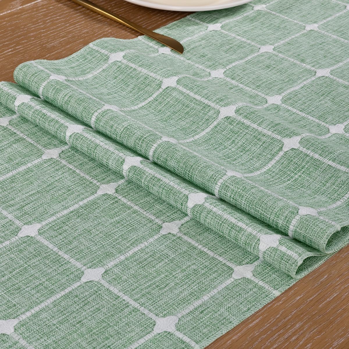 DeZerlor Premium Linen Boho Table Runner